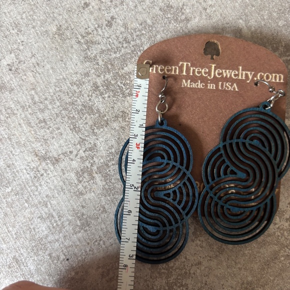 Green Tree Jewelry Earrings Lightweight Laser Cut Wood 2 pairs - Picture 10 of 11